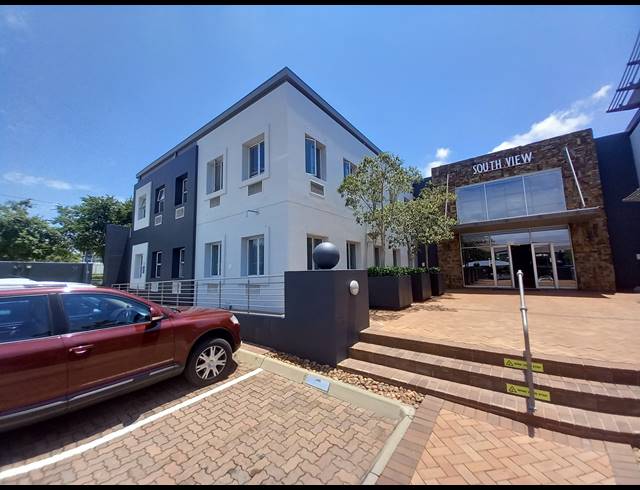 330M² OFFICE TO LET IN BRYANSTON